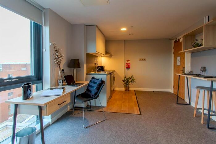 Studio To Rent In West Street, Sheffield, S1