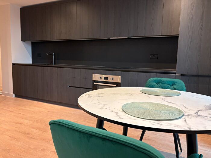 1 Bedroom Apartment To Rent In Dutton Street, Manchester, Greater Manchester, M3