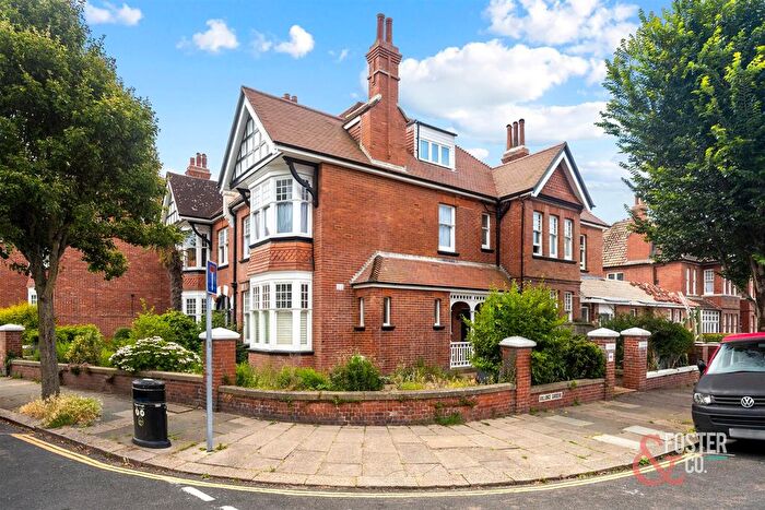 1 Bedroom Flat To Rent In Vallance Gardens, Hove, BN3