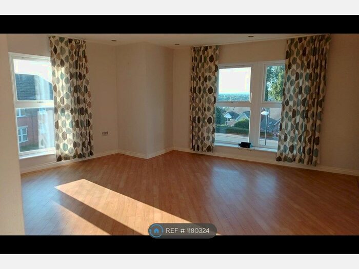 2 Bedroom Flat To Rent In Old Town, Swindon, SN1