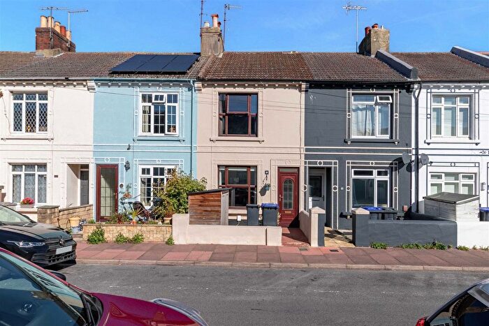 2 Bedroom Terraced House For Sale In Howard Street, Worthing, BN11