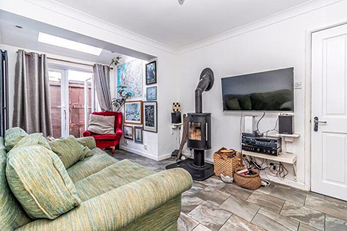 1 Bedroom End Of Terrace House For Sale In Melrose Close, Southsea, PO4