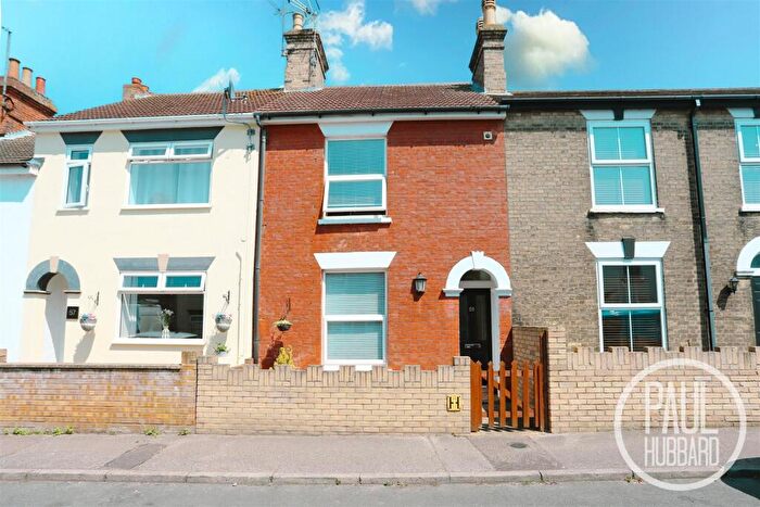 3 Bedroom Terraced House For Sale In Lorne Road, Kirkley, NR33
