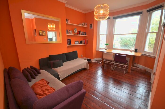 1 Bedroom Flat To Rent In Christchurch Road, Tulse Hill, London, SW2