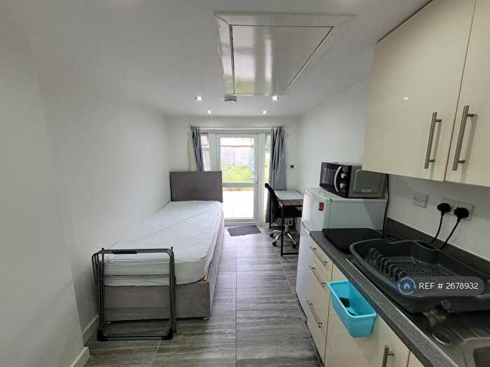 Studio To Rent In Cambridge, Cambridge, CB4