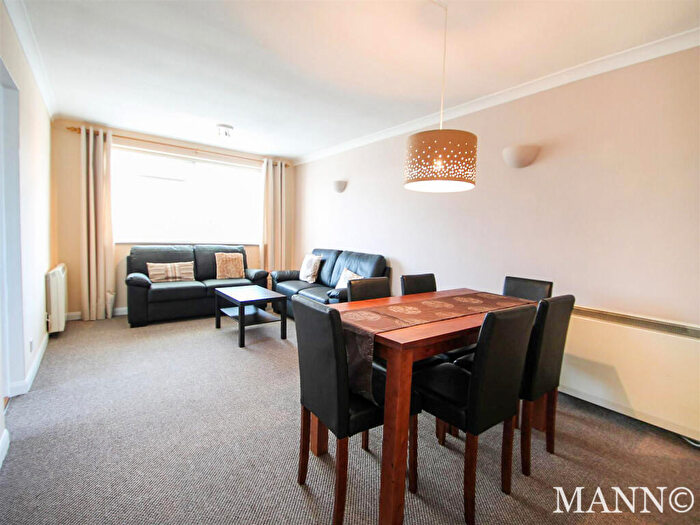 2 Bedroom Apartment To Rent In Burnt Ash Hill, Lee Green, SE12