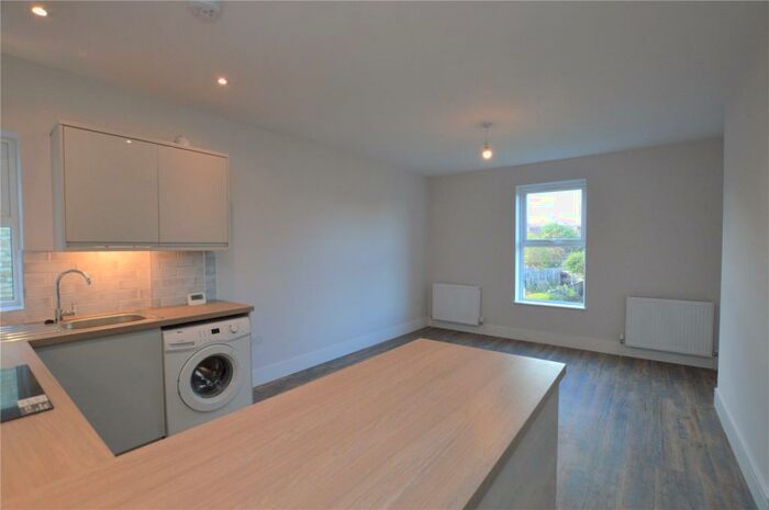 1 Bedroom Apartment To Rent In Portland Road, London, SE25