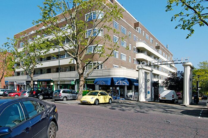 2 Bedroom Flat To Rent In Sheen Road, Richmond, TW9
