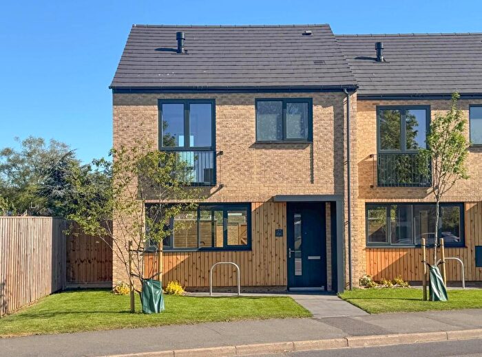 3 Bedroom End Of Terrace House For Sale In Northfield Avenue, Cambridge, CB4