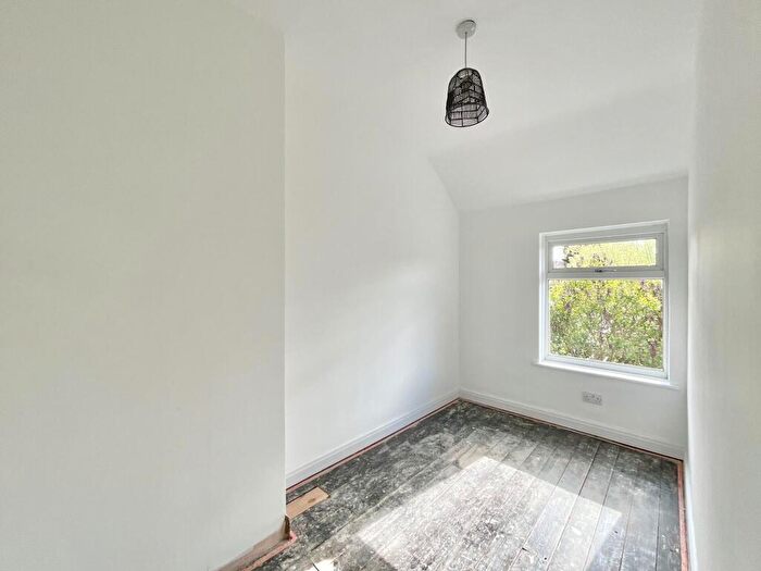 3 Bedroom Terraced House For Sale In Queens Square, Stone, ST15 - Photo 12