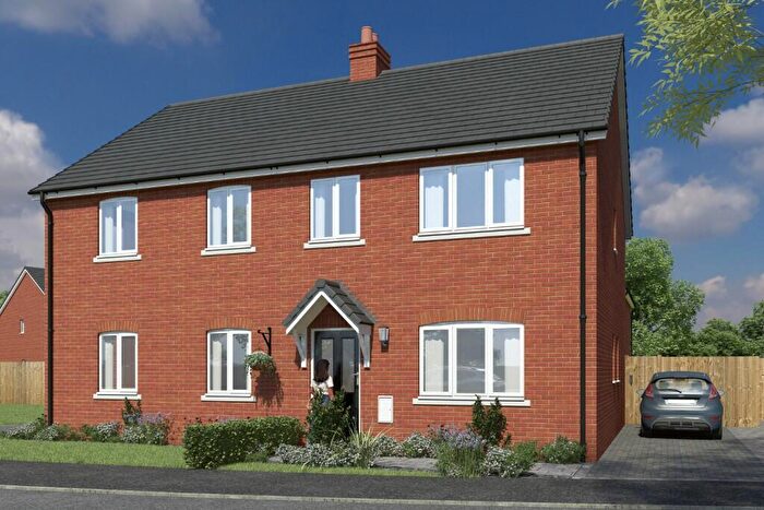 3 Bedroom Semi-Detached House For Sale In Darwin Avenue, PE12