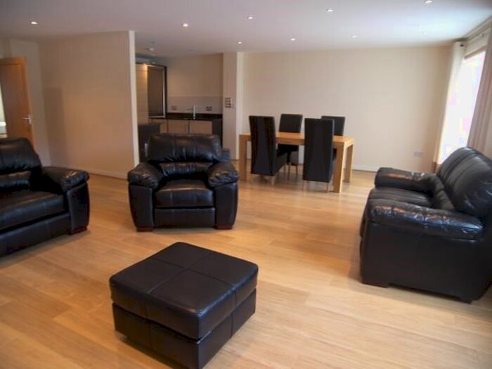 2 Bedroom Flat To Rent In The Osborne, Swansea, SA3