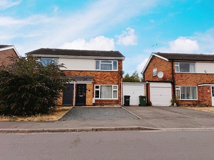3 Bedroom Semi-Detached House To Rent In Buckingham Drive, Loughborough, LE11