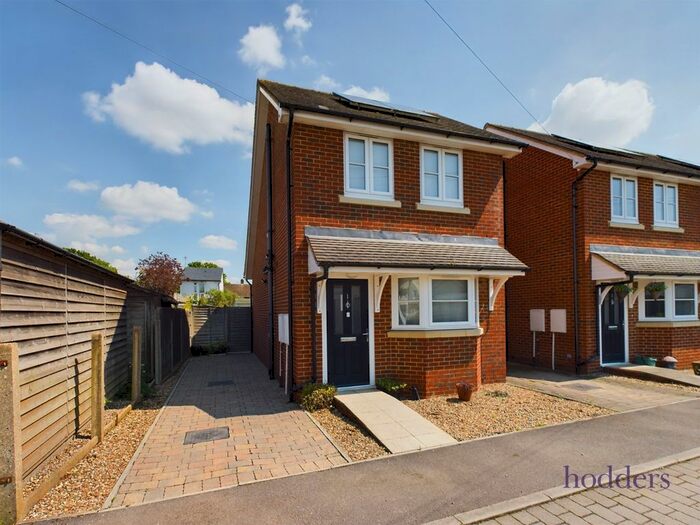 2 Bedroom Detached House To Rent In Fernbank Road, Addlestone, KT15
