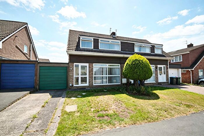 3 Bedroom Semi-detached House For Sale In Hengrove Lane, Bristol, BS14