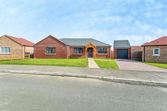 3 Bedroom Detached Bungalow For Sale In Teak Avenue, Emneth, Wisbech, PE14