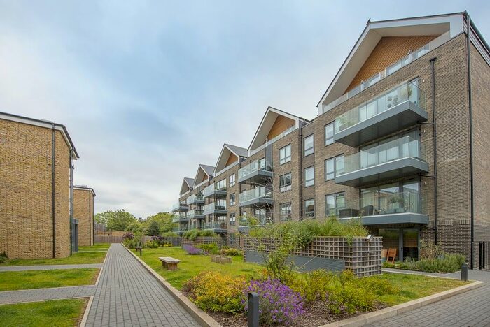 2 Bedroom Flat To Rent In Antoinette Close, Kingston Upon Thames, KT1