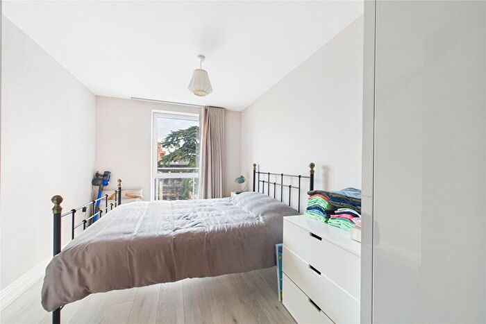 2 Bedroom Apartment To Rent In St. Ives Road, Maidenhead, Berkshire, SL6