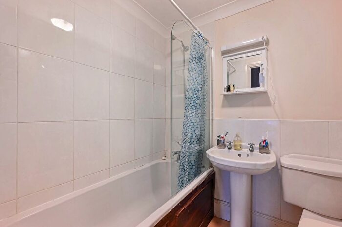2 Bedroom Flat For Sale In Fishergate House, Blue Bridge Lane, York, YO10