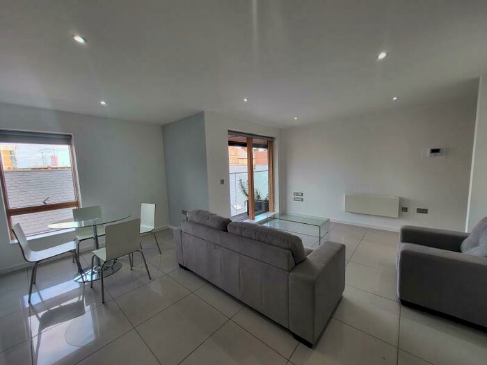 1 Bedroom Apartment To Rent In Apt . :: Ice Plant, M4