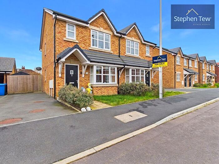 3 Bedroom Semi Detached House For Sale In Cardwell Close, Blackpool, FY4