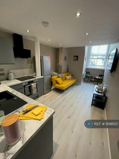 2 Bedroom Flat To Rent In Broad Street, Nottingham, NG1