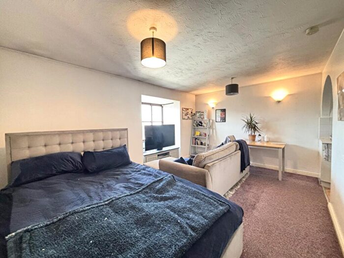 Studio To Rent In Chalice Way, Greenhithe, DA9