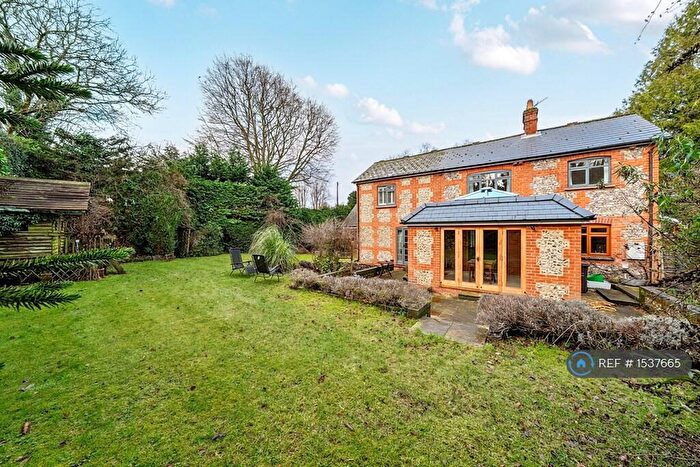 4 Bedroom Detached House To Rent In The Dene, Andover, SP11