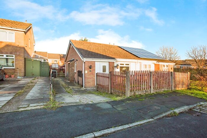 2 Bedroom Bungalow For Sale In Withens Hill Croft, Halifax, West Yorkshire, HX2