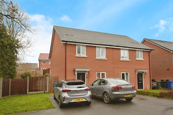 3 Bedroom Semi-Detached House For Sale In Sail Court, Chesterfield, Derbyshire, S41