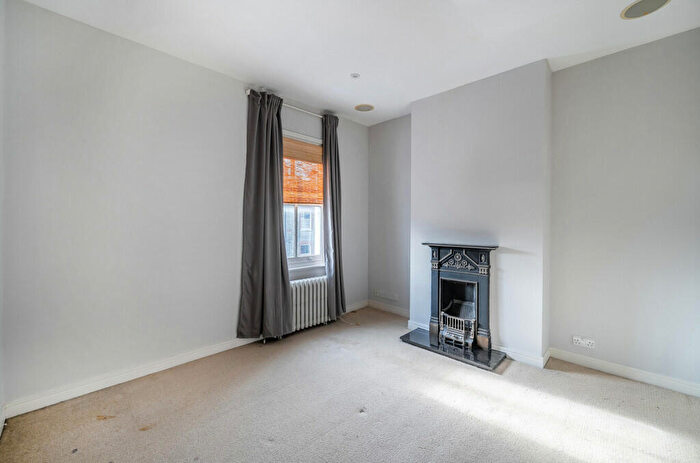 2 Bedroom Terraced House For Sale In Bearfield Road, Kingston Upon Thames, Surrey, KT2