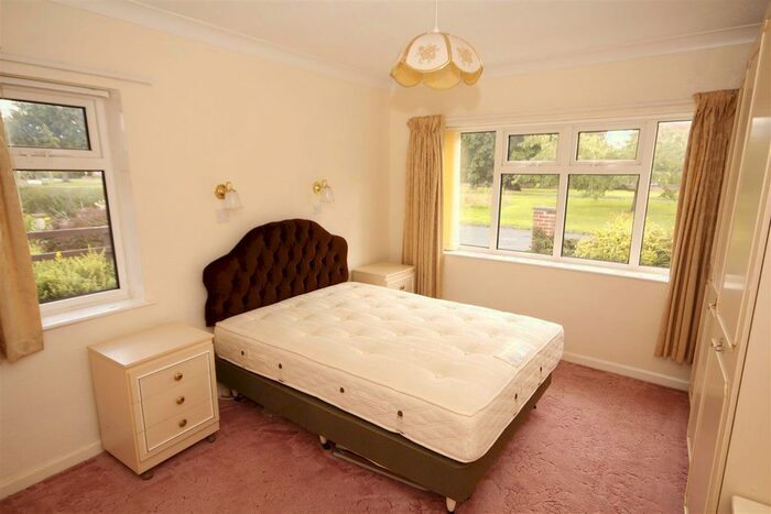3 Bedroom Detached Bungalow For Sale In Greenside, Dunnington, York, YO19