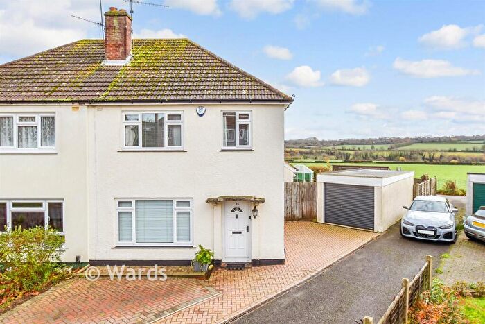 3 Bedroom Semi Detached House For Sale In Pitt Road, Maidstone, Kent, ME16