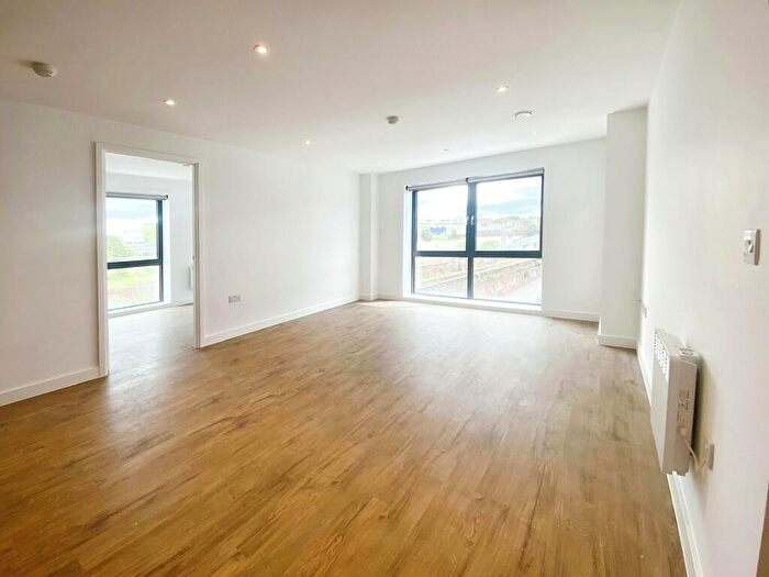 2 Bedroom Apartment To Rent In Phoenix, Saxton Lane, LS9