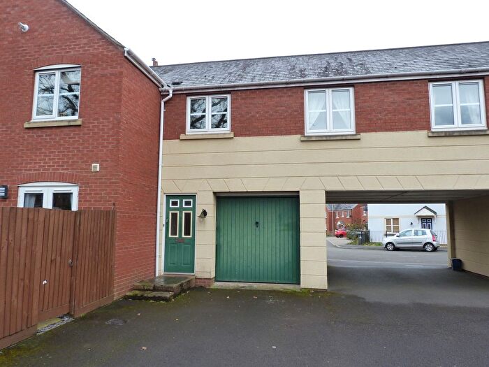 2 Bedroom Mews To Rent In St. James Way, Tiverton, EX16