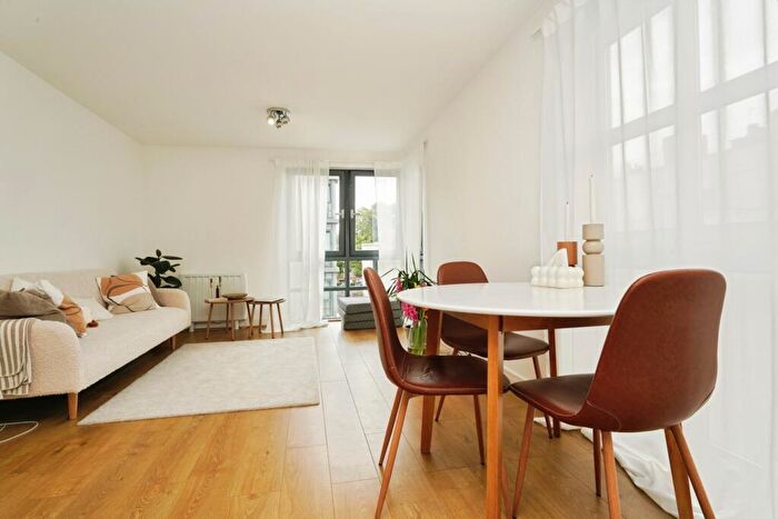 2 Bedroom Flat For Sale In Imperial Lane, Cheltenham, Gloucestershire, GL50