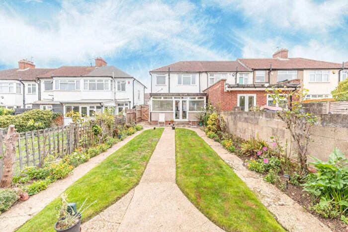 3 Bedroom End Of Terrace House For Sale In Whistler Gardens, Edgware, HA8
