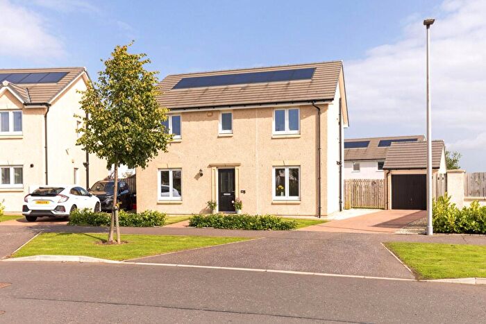 4 Bedroom Detached House For Sale In Reeforts Avenue, Bilston, Roslin, Midlothian, EH25