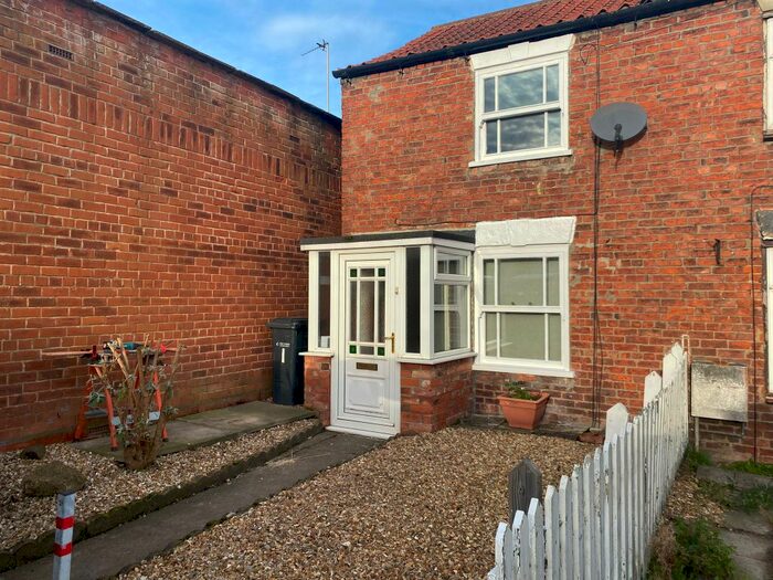2 Bedroom End Of Terrace House To Rent In South Terrace, Louth LN11