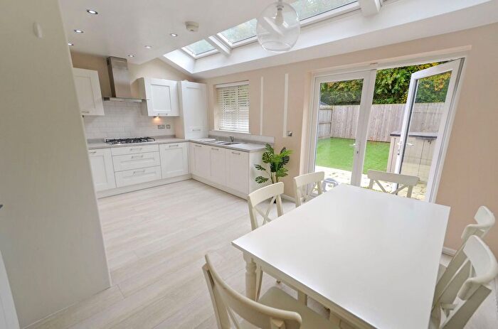 3 Bedroom Semi-Detached House To Rent In Runcorn, Cheshire, WA7
