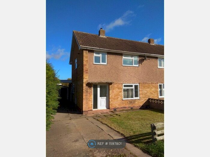 3 Bedroom Semi-Detached House To Rent In Walnut Tree Avenue, Hereford, HR2