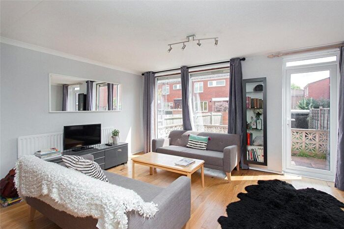 3 Bedroom Terraced House To Rent In Coleridge Close, London, SW8