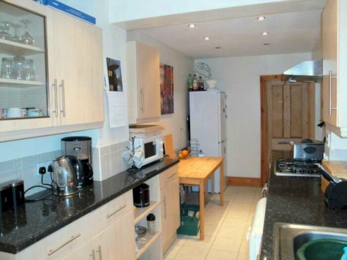 2 Bedroom Terraced House To Rent In Warwards Lane, Selly Park, Birmingham, West Midlands, B29