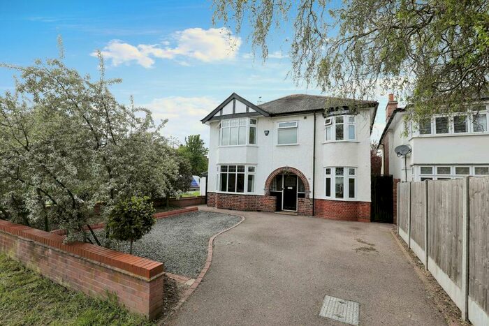 4 Bedroom Detached House To Rent In Stratford Road, Warwick, CV34