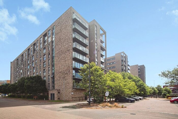 2 Bedroom Flat For Sale In Ottinger Close, Salford, Lancashire, M50
