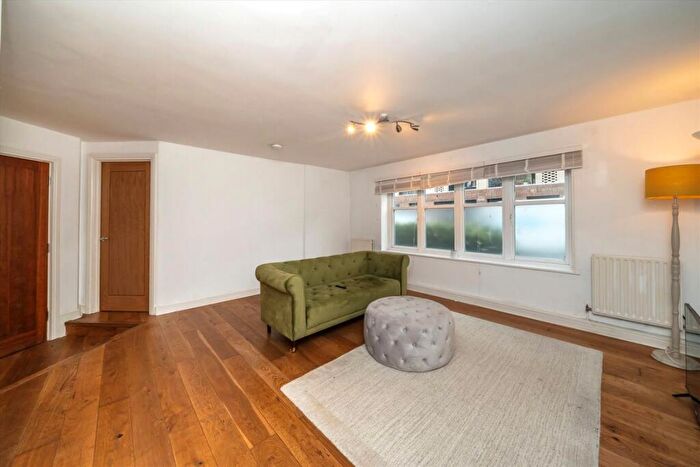 2 Bedroom Flat To Rent In Prince Edward Road, Hackney Wick, E9