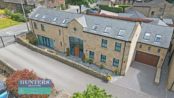 5 Bedroom Detached House For Sale In Ref Sr - Church Farm Close Tong Village, Bradford, West Yorkshire, BD4