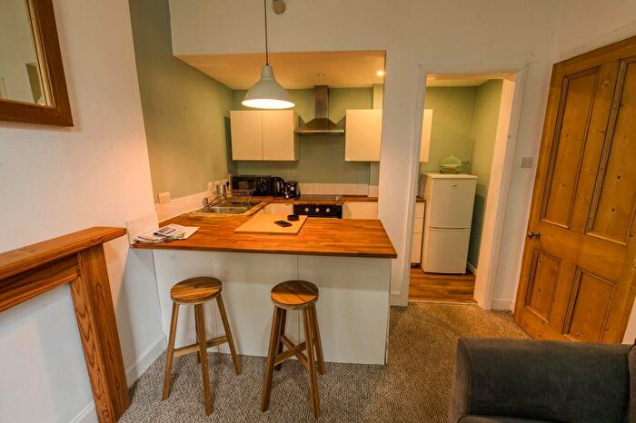 1 Bedroom Flat To Rent In L Wardlaw Street, Edinburgh, EH11