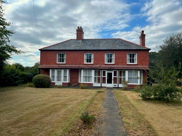 Houses for sale in Meifod, SY22, Powys