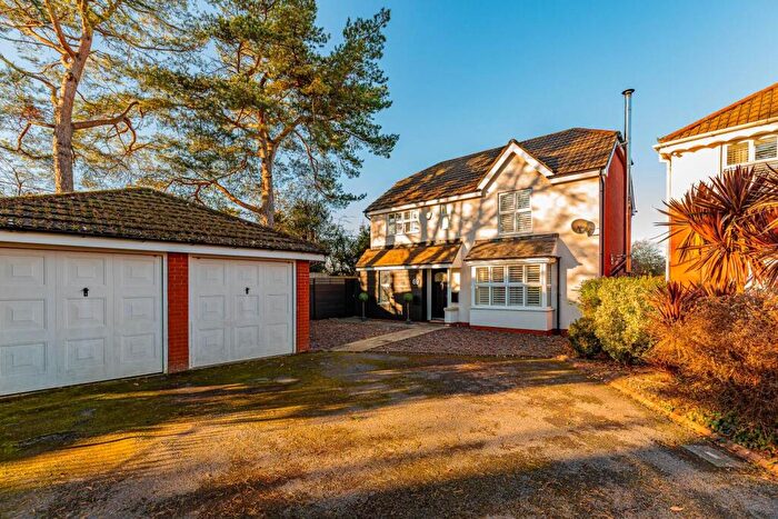 4 Bedroom House For Sale In Hastings Crescent, Old St. Mellons, Cardiff, CF3